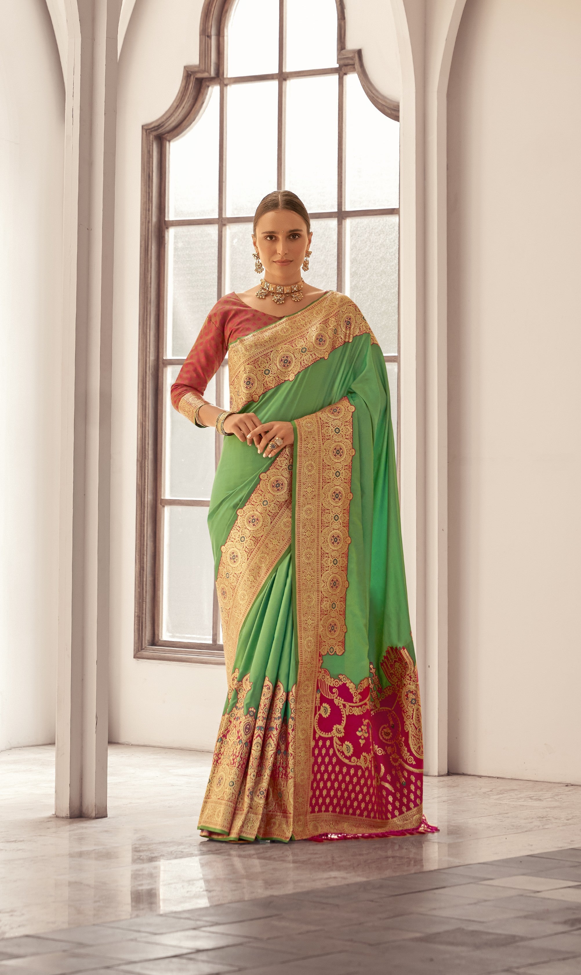 Soft Silk Weaving Saree with Contrast Big Border – Silky Silk Collection