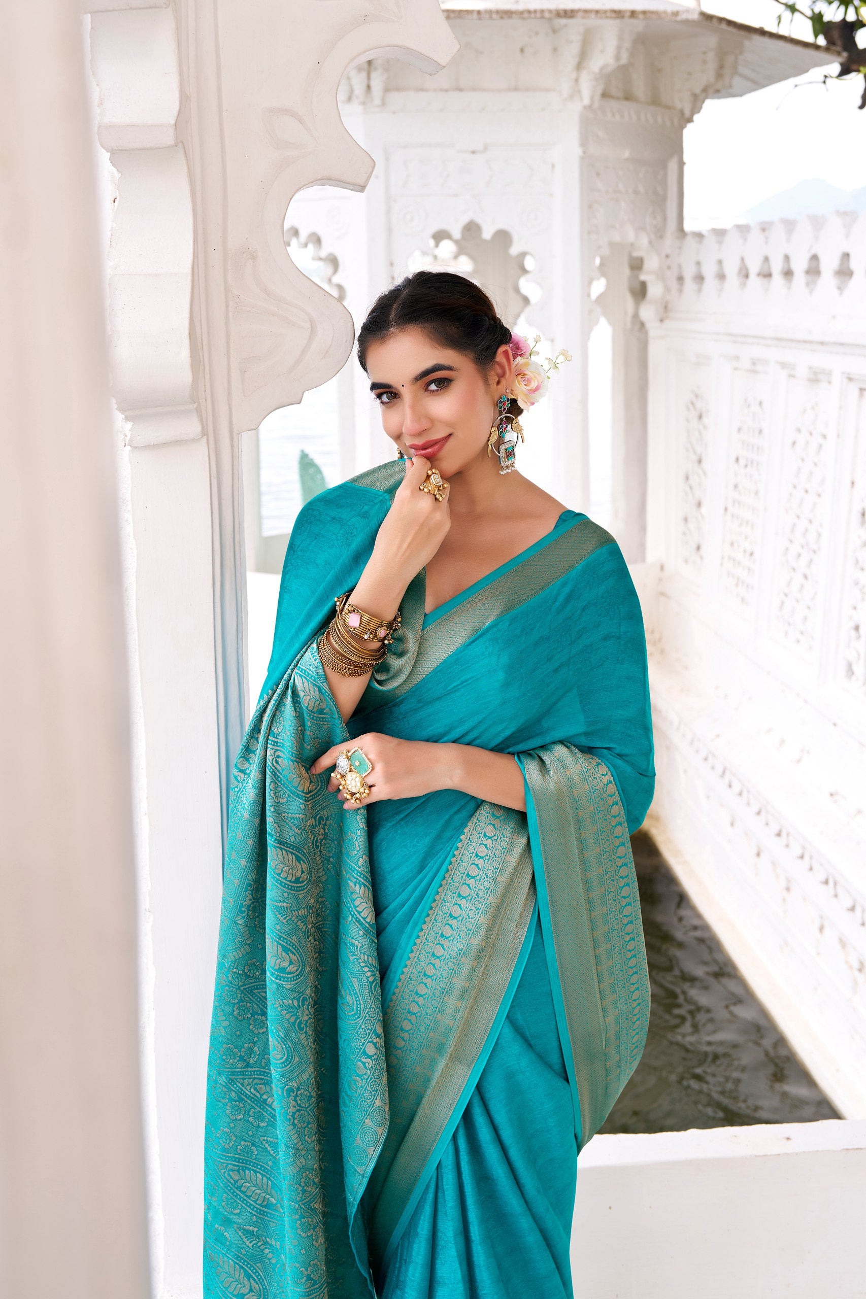 Chinon Saree with Self Print & Zari Weaving Work Blouse Piece